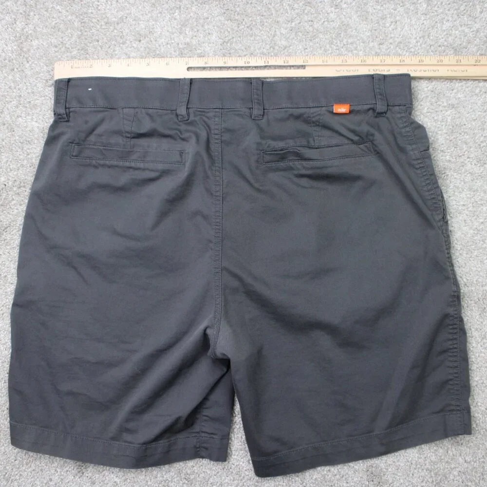 Nike Shorts Mens 36 Gray UV 8